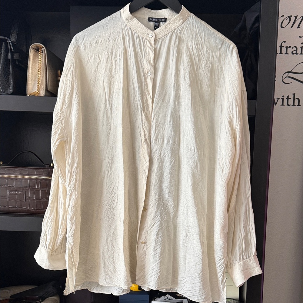 EILEEN FISHER SILK CRINKLE CREAM BUTTON DOWN BLOUSE M